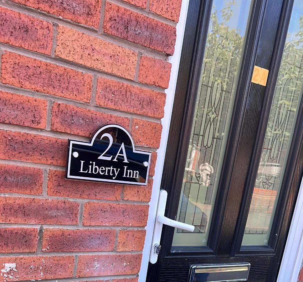 Liberty Inn Room With Sharing Toilet And Kitchen 利物浦 外观 照片