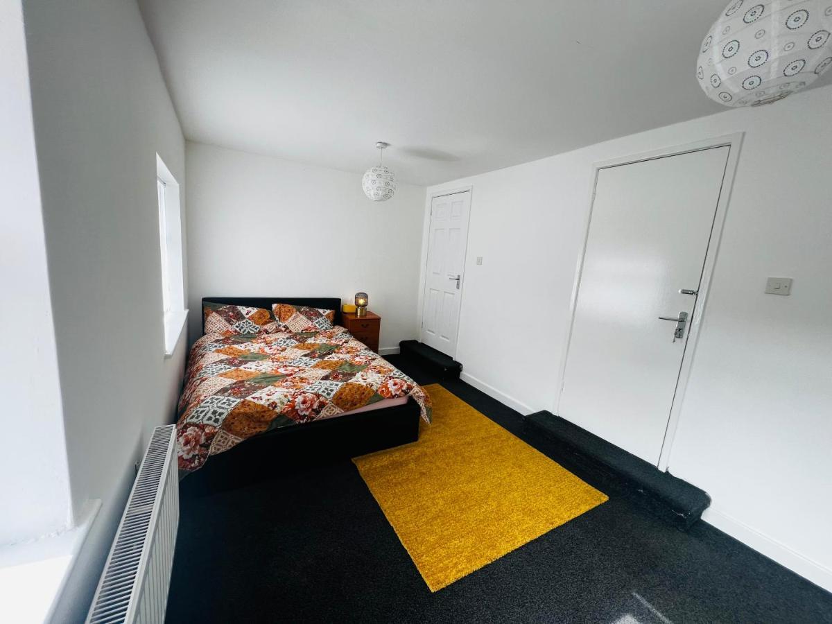Liberty Inn Room With Sharing Toilet And Kitchen 利物浦 外观 照片