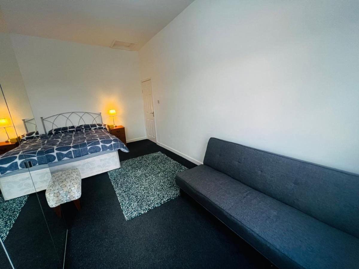 Liberty Inn Room With Sharing Toilet And Kitchen 利物浦 外观 照片