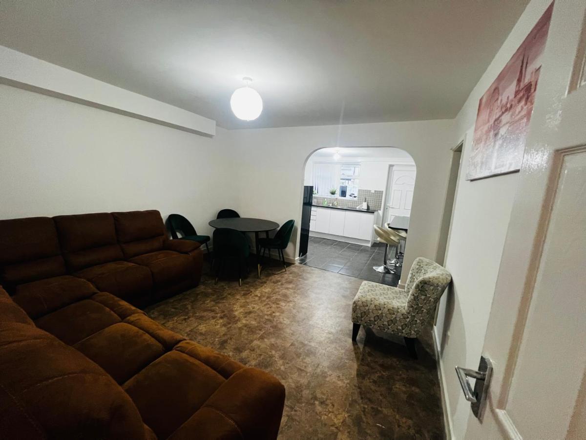 Liberty Inn Room With Sharing Toilet And Kitchen 利物浦 外观 照片